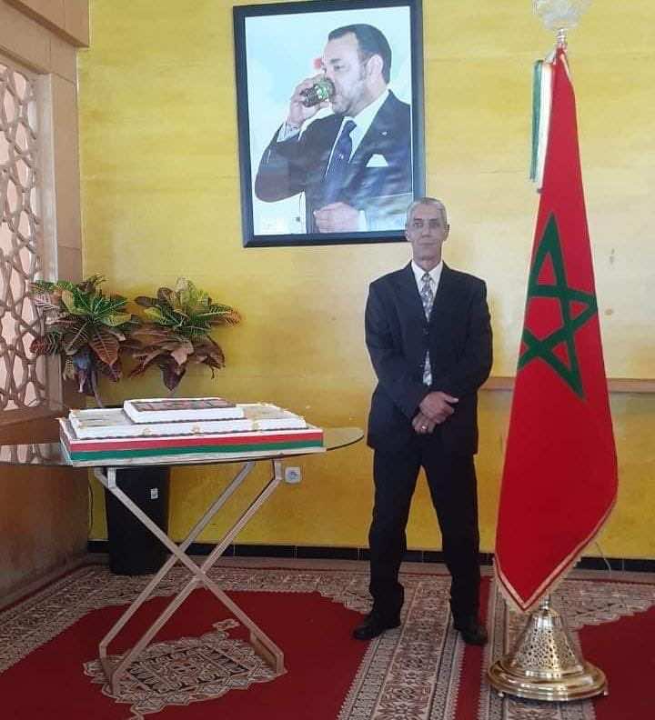 بعد توشيحه... عميد الشرطة صاحب قصيدة " أنا الصحراء ": الوسام فخر وشرف