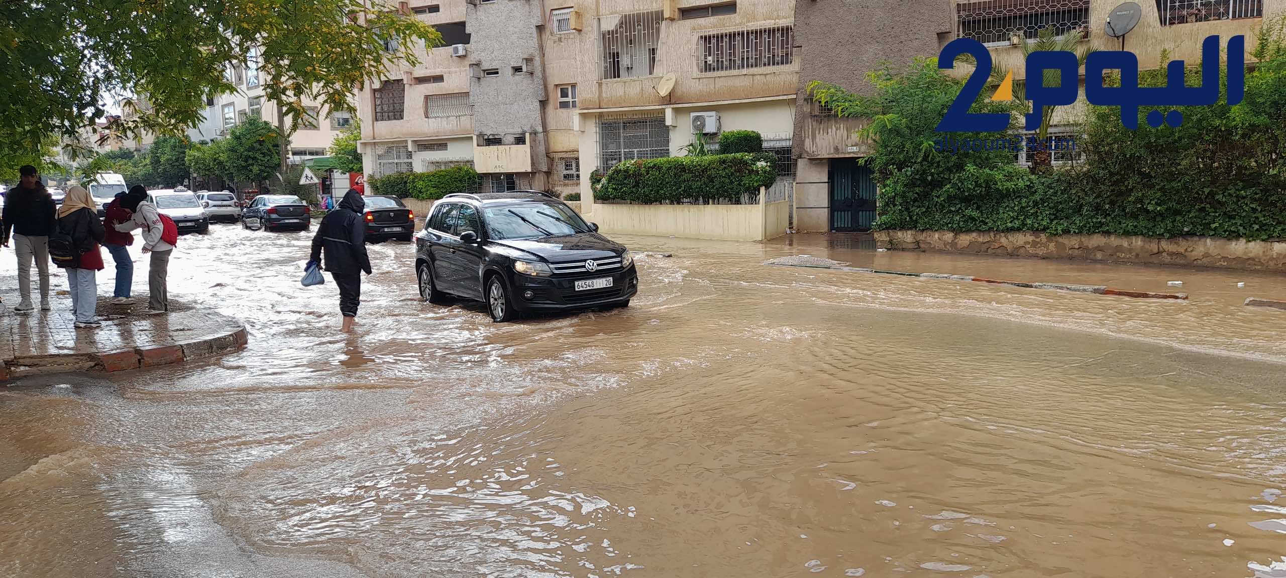 نصف ساعة من الأمطار كانت كافية لإغراق شوارع في مكناس