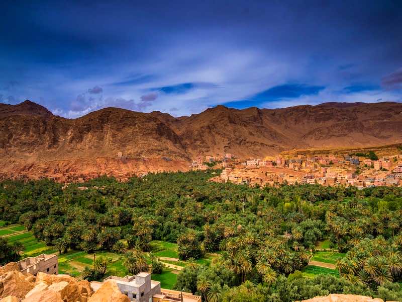 ساكنة واحات المغرب تعيش تذبذبا بين التعلق بالجذور وتأثيرات أنماط العيش المستوردة (مؤلف)