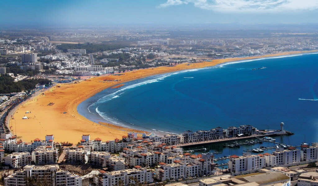 محلل اقتصادي يرصد أثر العطلة الصيفية على انتعاش الاقتصاد الوطني
