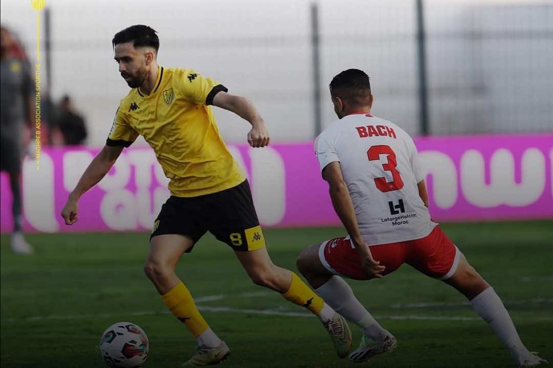 المغرب الفاسي يفتتح موسم الاحتجاجات على التحكيم عقب مباراته أمام الفتح الرياضي