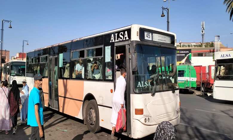 شركة الحافلات "ألزا" تعلن عن مجانية خطها الرابط بين مراكش وأمزميز لدعم منكوبي الزلزال