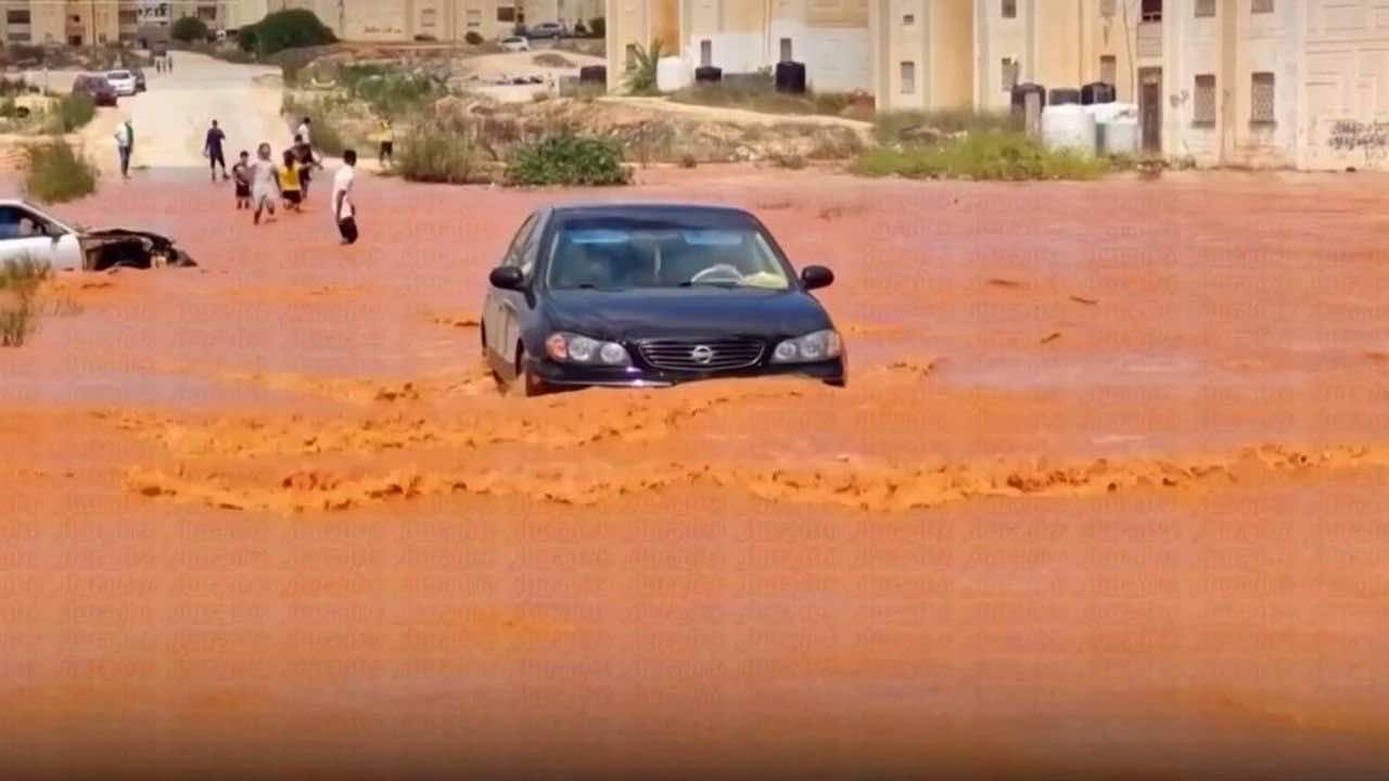 المغرب يتضامن مع ليبيا إثر فيضانات ضربت بعض مناطقها