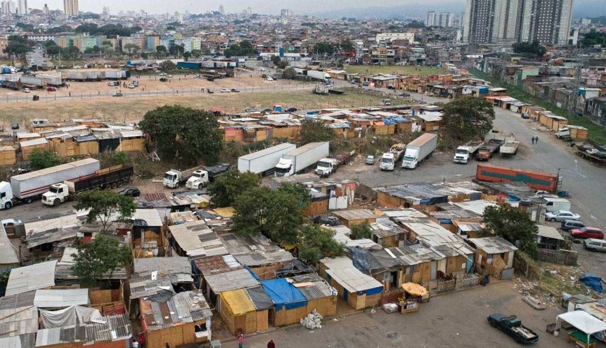 التباطؤ الاقتصادي وتعدد الأزمات تسببا بوقوع  15 مليون شخص في براثن الفقر المدقع