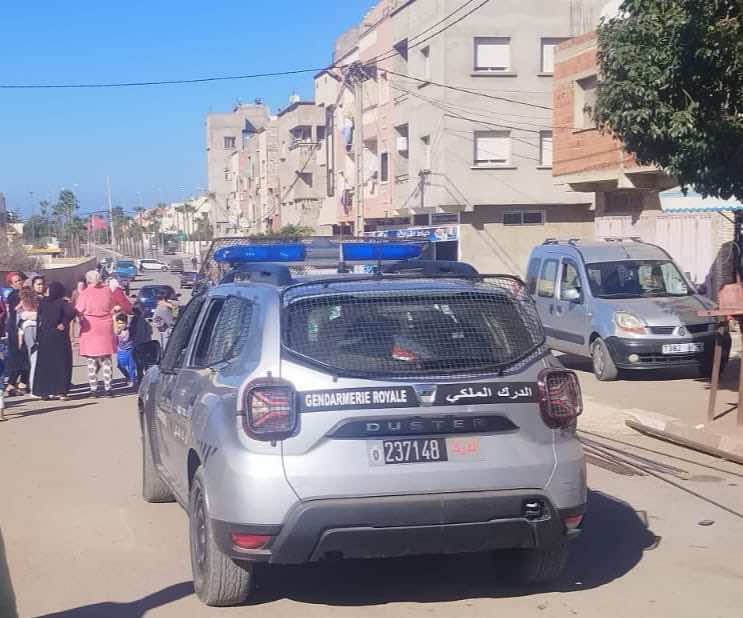 بسبب بناء "مرحاض" في السطح.. رجل سلطة يقتحم منزلا ويتسبب في وفاة شابة والقضاء يفتح تحقيقا