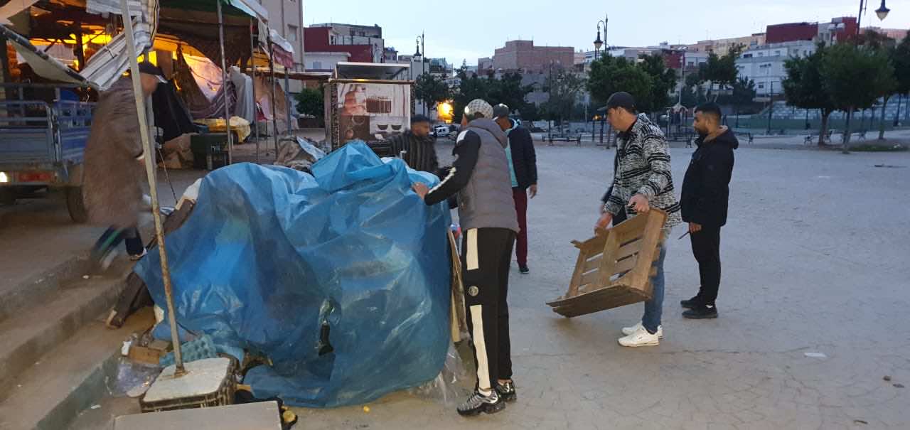 سلطات طنجة تشن حملات لتحرير الملك العام بسوق " مسنانة "+صور