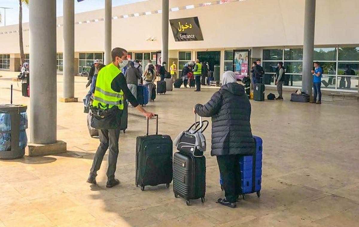 بعد انتقاده... مكتب المطارات يعلن هيكلة شاملة للفضاء الخارجي لمطار محمد الخامس 