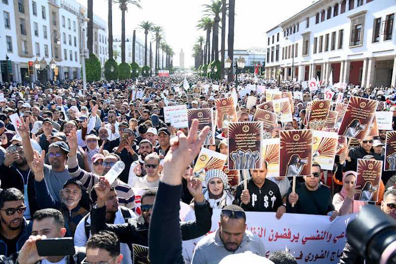 تجمع تنسيقيات التعليم "يطمئن" أولياء التلاميذ مع استمرار الإضرابات