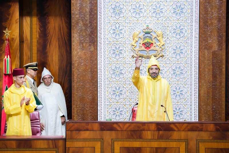 الملك يدعو البرلمانيين إلى تخليق الحياة البرلمانية وتغليب مصالح المواطنين على الحسابات الحزبية