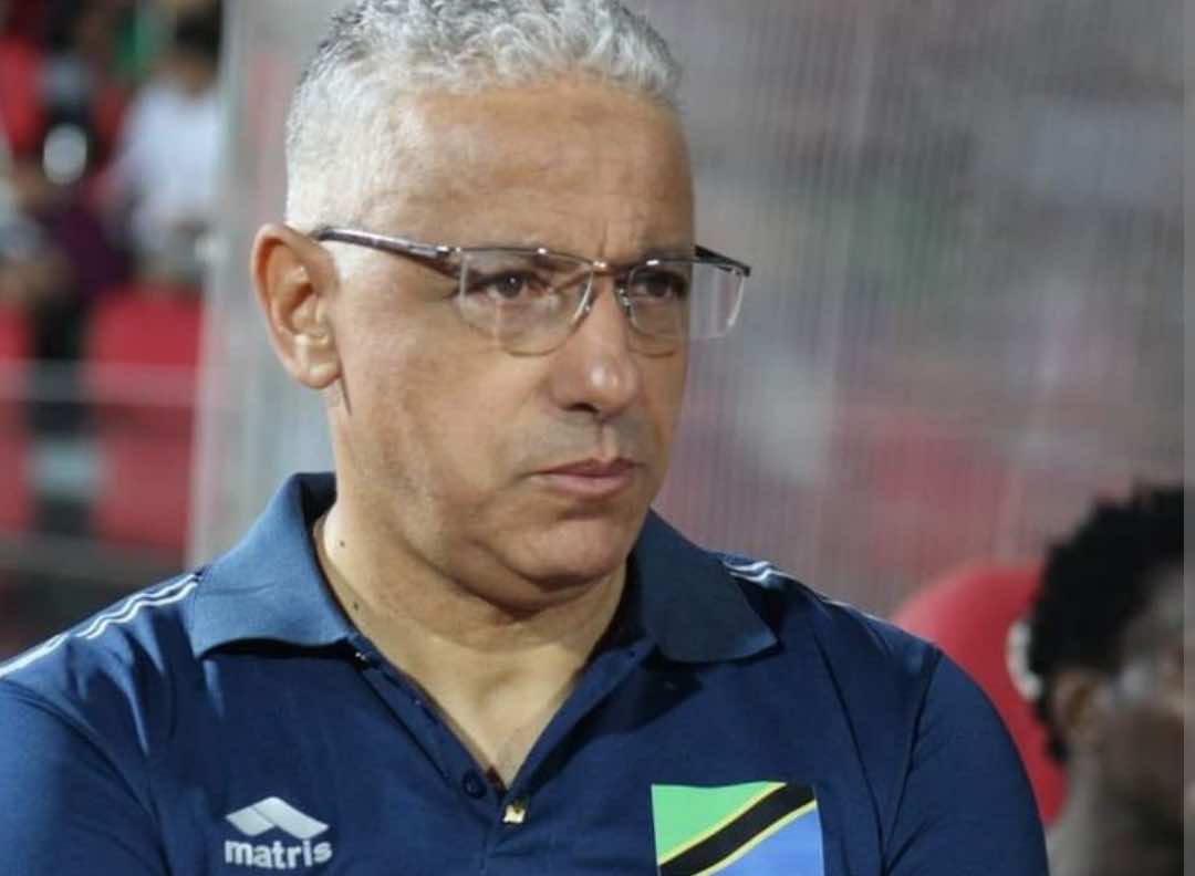 "الكاف" يوقف الجزائري عمروش لـ8 مباريات بعد تصريحاته عن المغرب والاتحاد التنزاني يعين مدربا جديدا