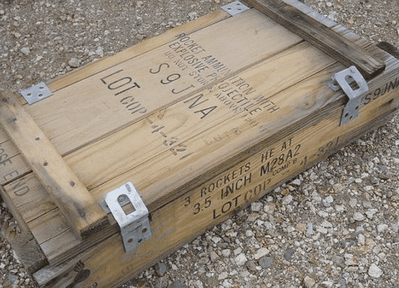 العثور على صندوق رصاص يستخدم في اعتراض الصواريخ في شاطئ بطنجة