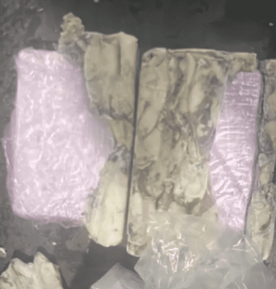 مهربون يدسون أطنانا من الحشيش داخل معد الحبار بالميناء المتوسطي