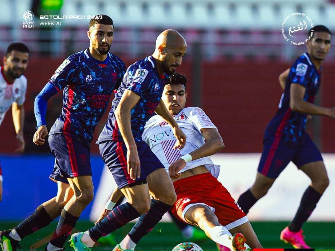البطولة... المغرب التطواني يعود بنقطة من الرباط عقب تعادله مع الفتح الرياضي