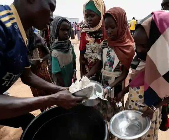 نصف سكان السودان في حاجة ماسة للمساعدات الإنسانية وفق منظمة الصحة العالمية