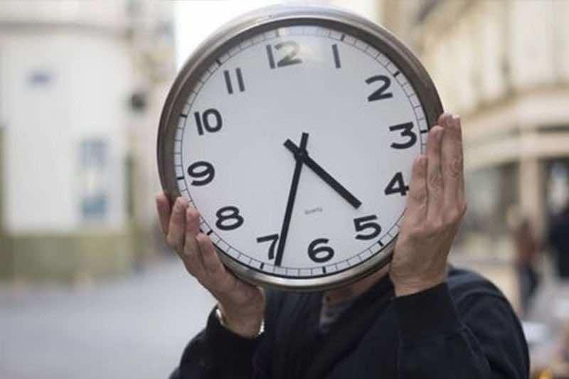 عقارب الساعة بالمغرب تعود إلى توقيت غرينتش بحلول شهر رمضان (بلاغ)