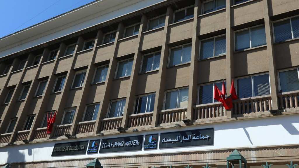 نقابة تحتج ضد رئيس مقاطعة ندد بـ"تفشي الموظفين الأشباح" في الدار البيضاء