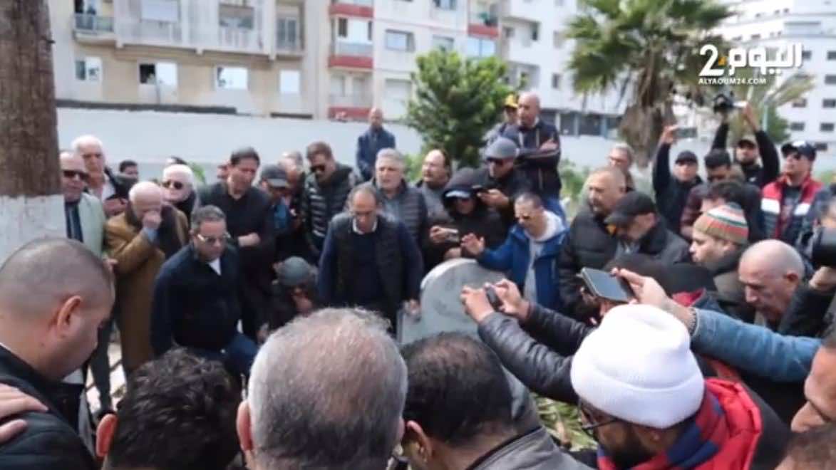 فنانون واعلاميون في وداع المطرب الراحل عبدو شريف (فيديو)