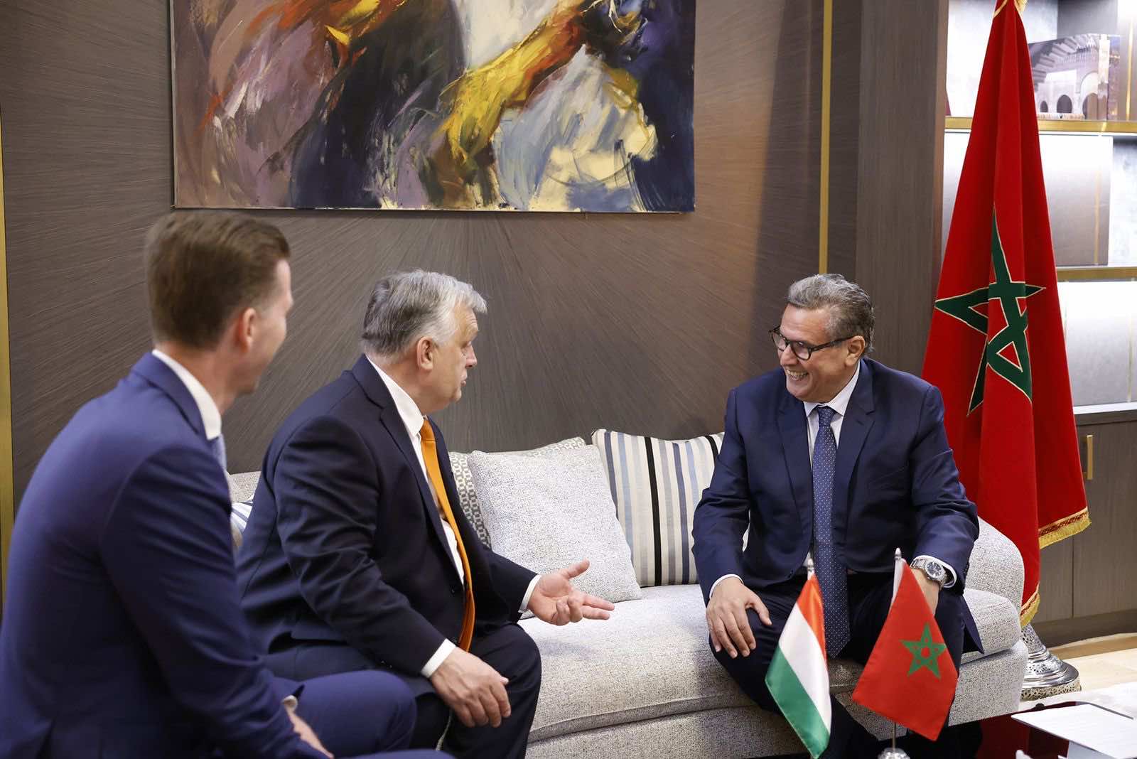 أخنوش يتباحث مع نظيره الهنغاري... المغرب يعتبر الشريك التجاري الأول لهنغاريا بإفريقيا