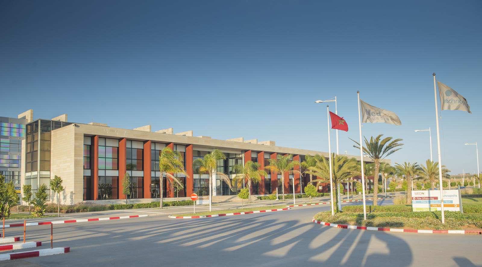 قطاع ترحيل الخدمات يرفع عوائده إلى 17.9 مليار درهم في سنتين