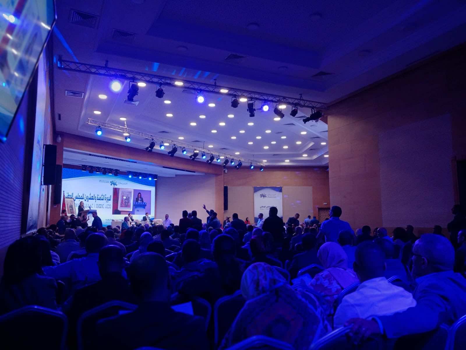 "البام" يطمئن منتخبيه بسبب مخاوف من إقرار ميثاق أخلاقيات في سابقة