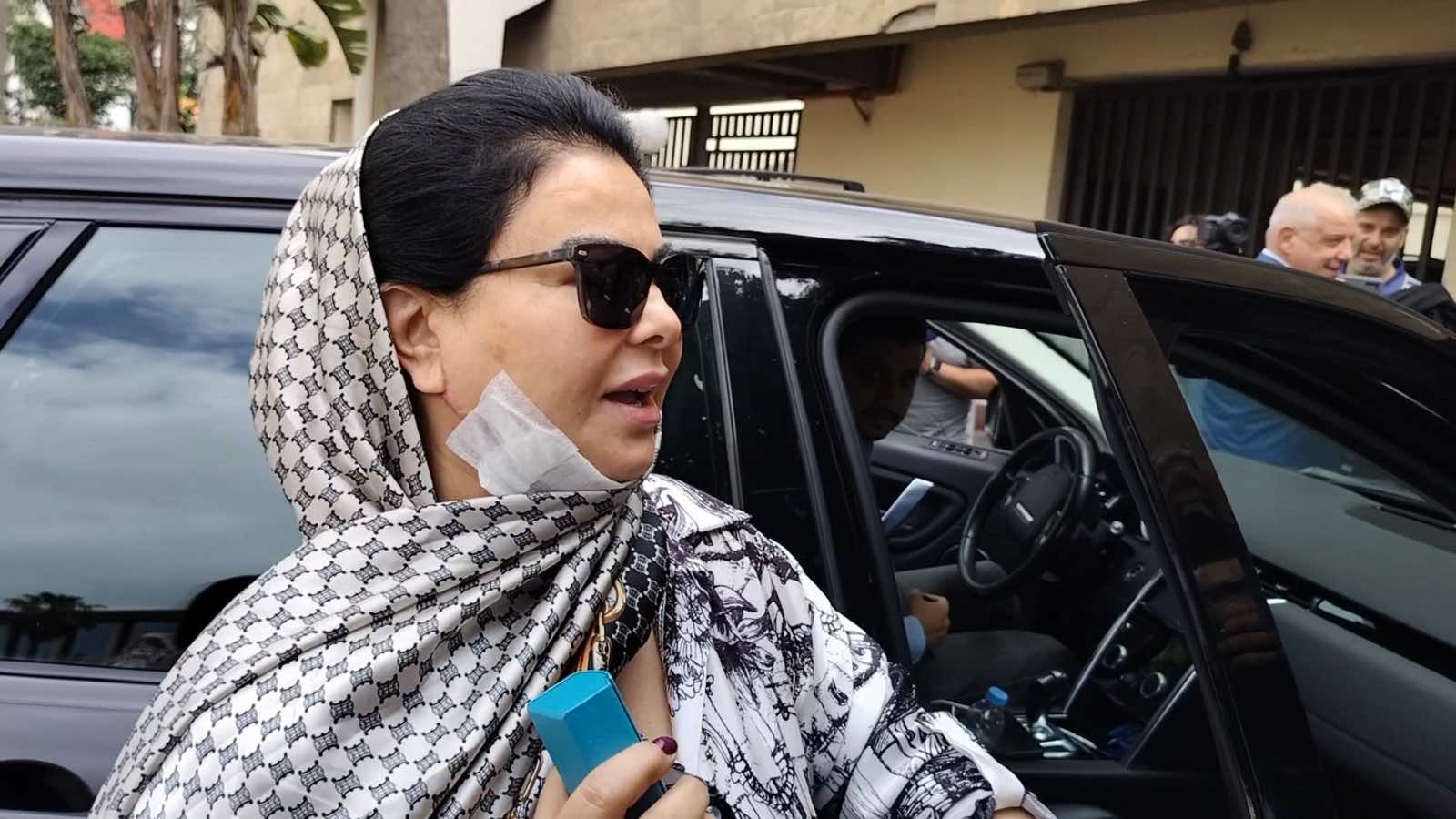 الفنانة لطيفة رأفت تشكو الابتزاز في دعوى قضائية على خلفية قضية "إسكوبار الصحراء"