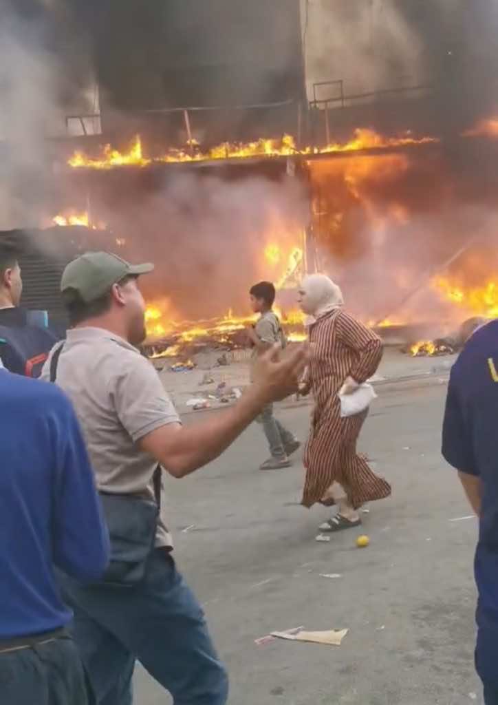 مصرع سيدتين و20 جريحا في حريق مهول بقيسارية باب فتوح في فاس