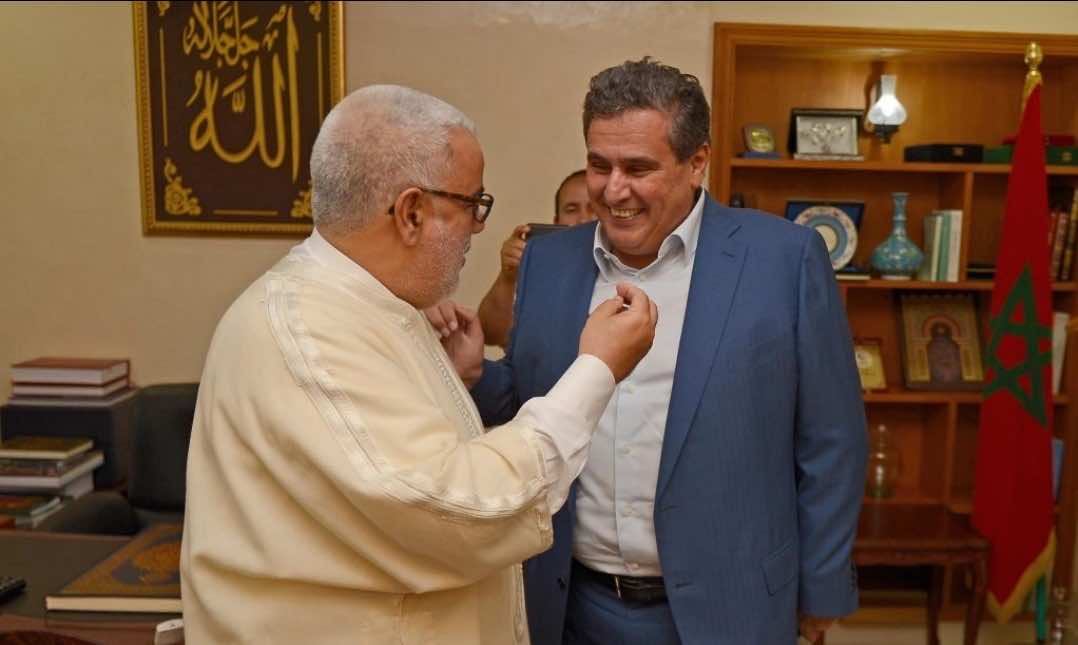 البيجيدي يحذر أخنوش من خطورة الاستعلاء والاعتداد بالنفس والمال والسلطة