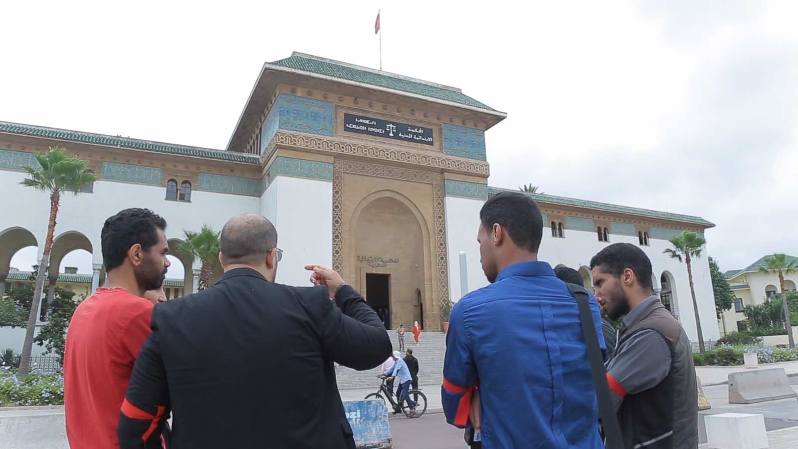 "الكتاب المحلفون" يشنون احتجاجات مطالبين وزارة العدل بإصلاحات