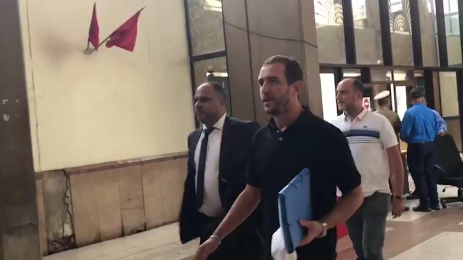 دفاع "مومو" يطالب بالكشف عن الخبرة التقنية على هاتف موكله