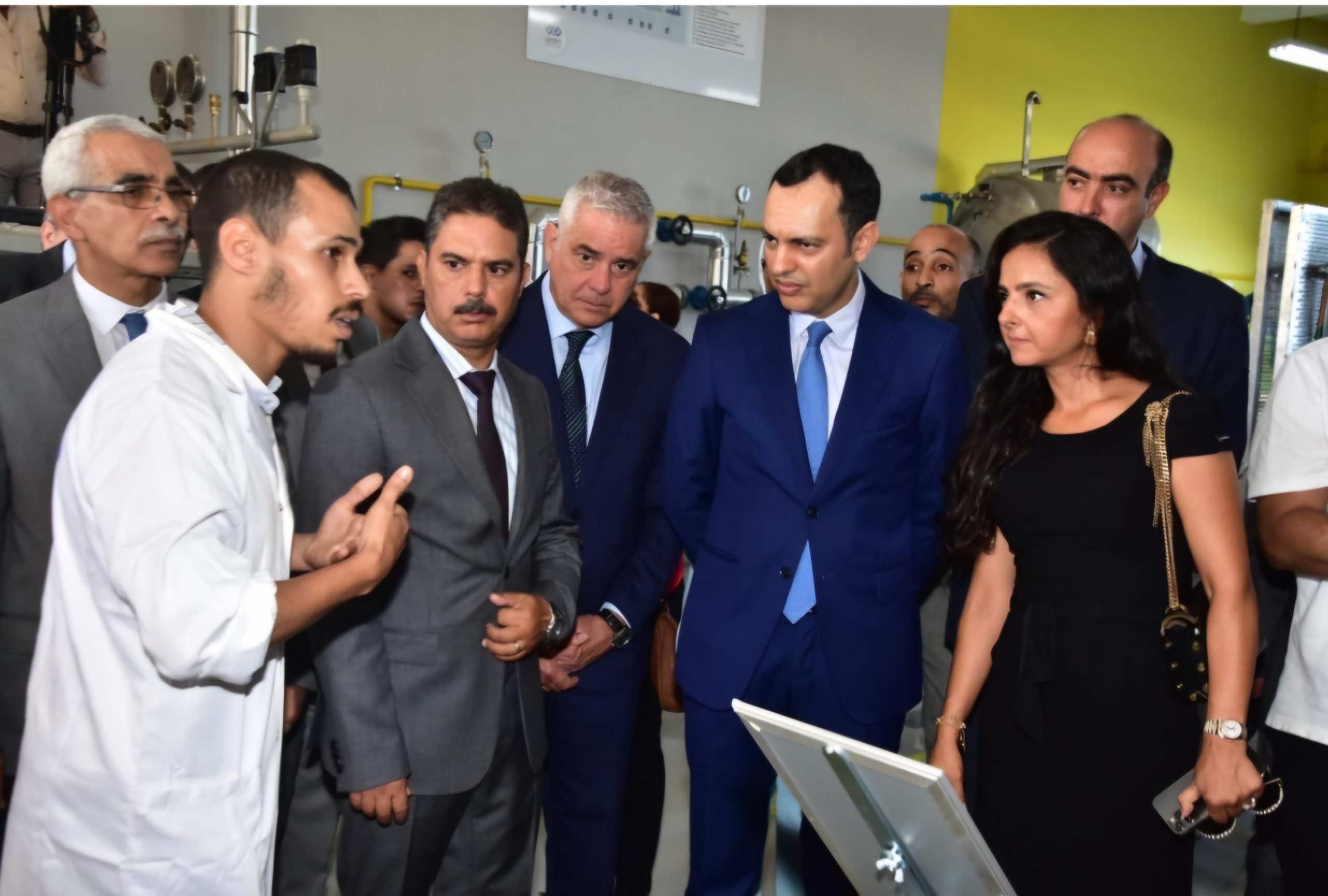 برامج التشغيل حسب الوزير السكوري ساعدت في تقليص مدة البحث عن العمل من 13 شهرا إلى 3 أشهر ونصف فقط