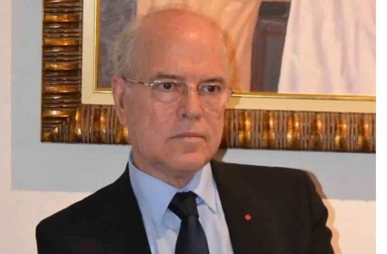 الغرام والمال والسلطة