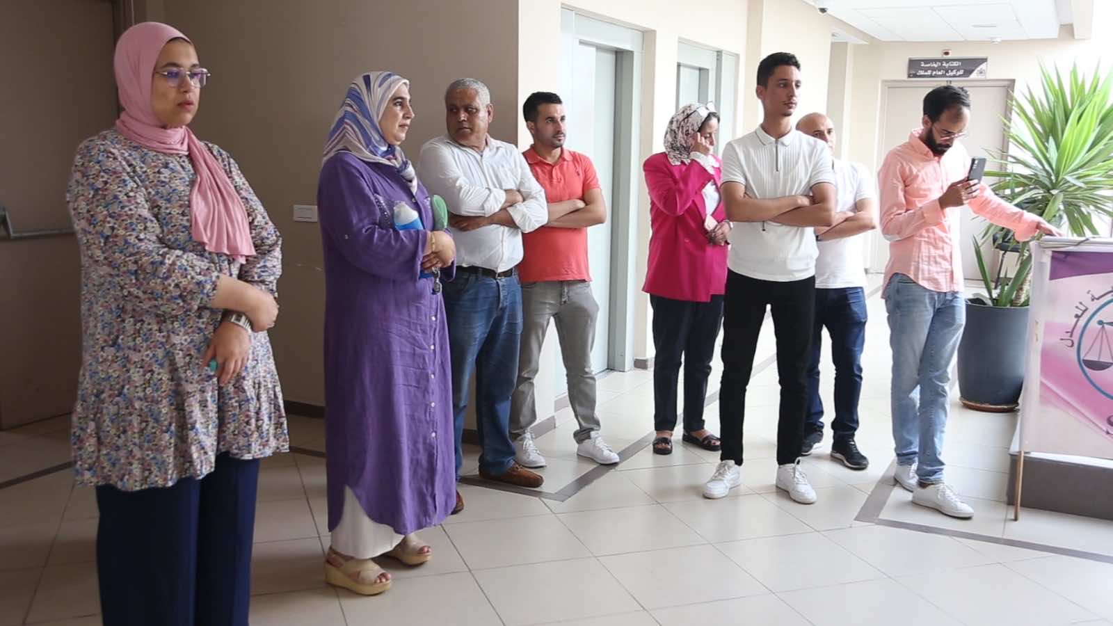 كتاب الضبط يشنون وقفات احتجاجية بالمحاكم (+فيديو)