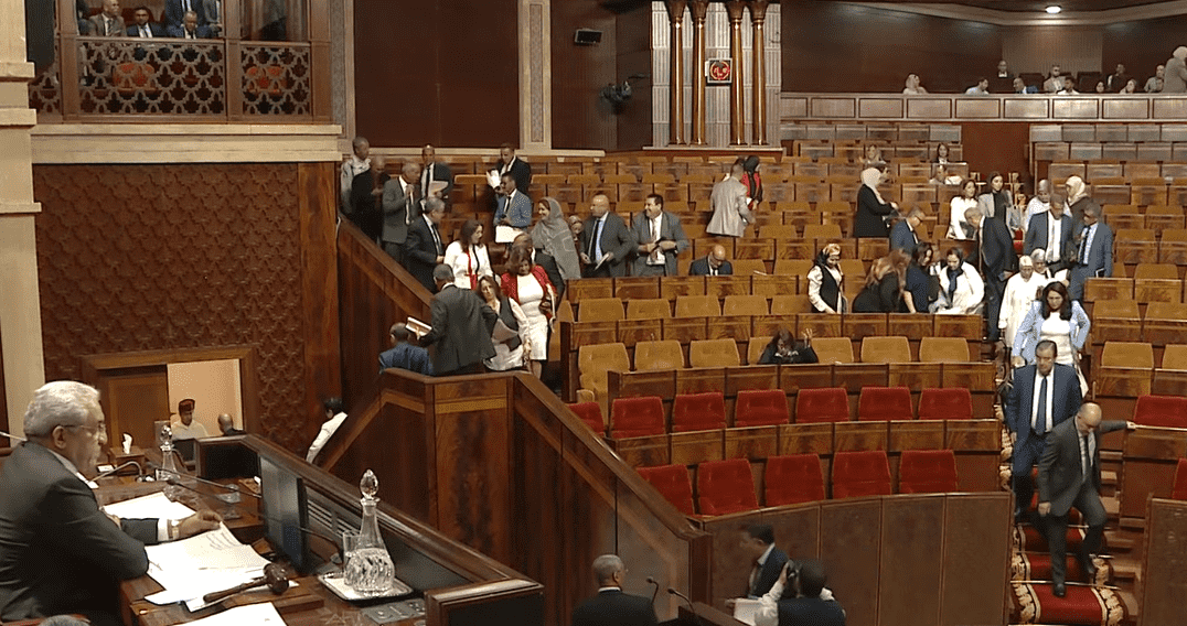احتجاج وانسحاب المعارضة من مجلس النواب بعد غياب الوزير ميراوي عن أسئلة أزمة طلبة الطب