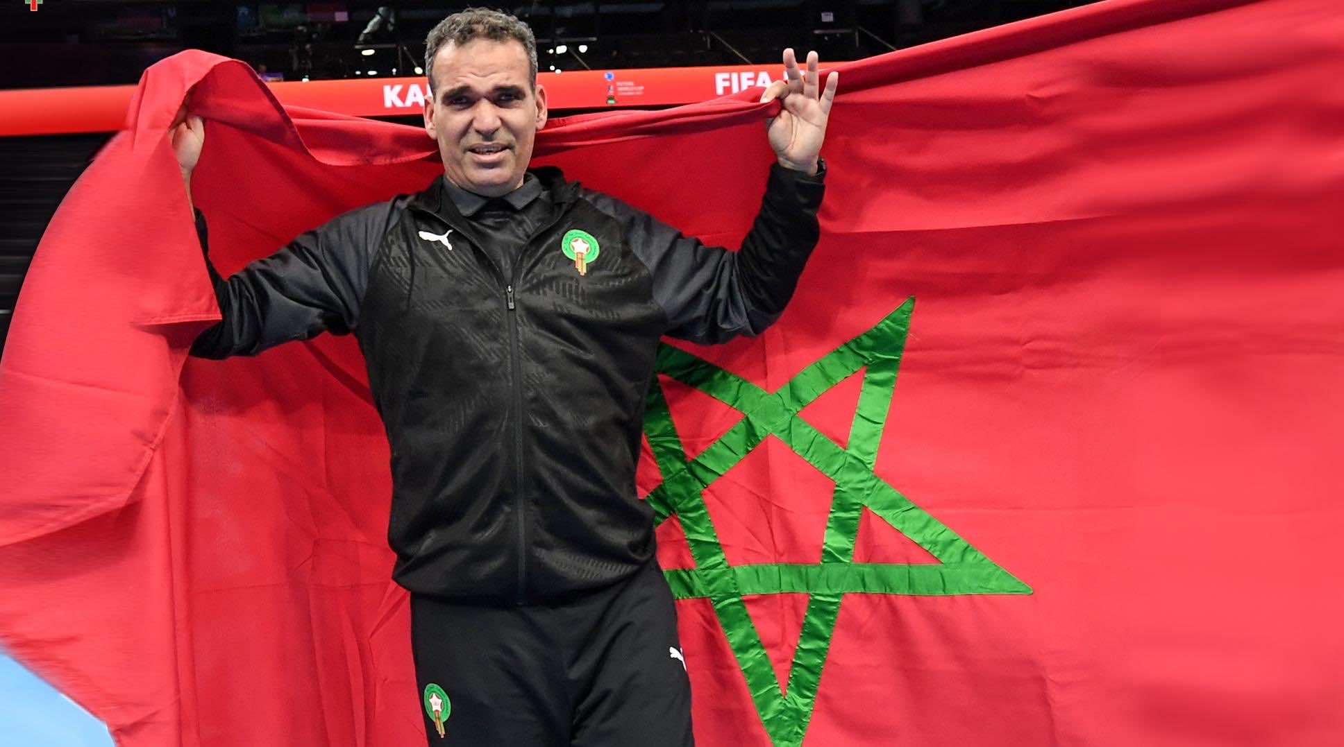 هشام الدكيك أفضل مدرب لكرة القدم داخل القاعة في العالم وفق تصنيف خبراء