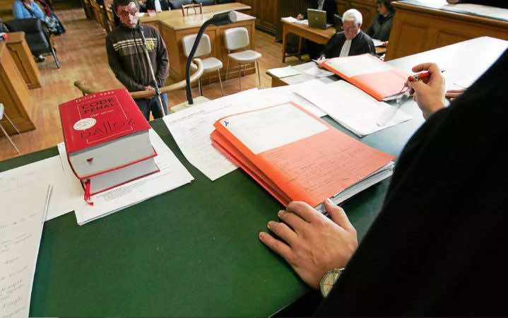 محكمة فرنسية تدين طفلا يبلغ 12 عاما بـ »تمجيد أعمال إرهابية »