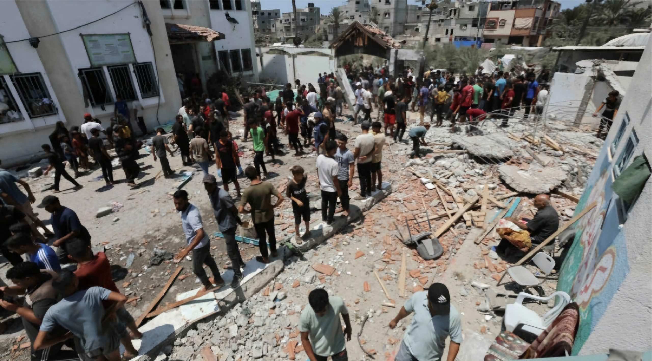 مجزرة إسرائيلية جديدة تسفر عن استشهاد 30 فلسطينيا في قصف استهدف مدرستين تؤويان نازحين