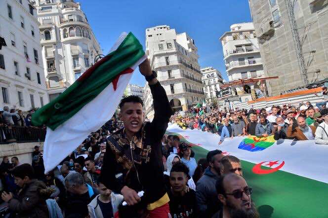 تداعيات الحراك الديمقراطي بالجزائر متواصلة عشية انتخابات محسومة النتائج