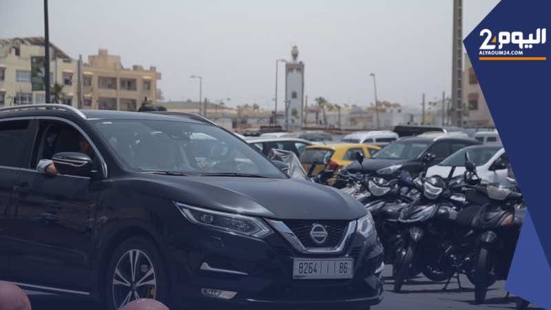 جماعة أكادير تتهم حراس عشوائيين بابتزاز المواطنين على خلفية احتلالهم مواقف مجانية للسيارات + فيديو