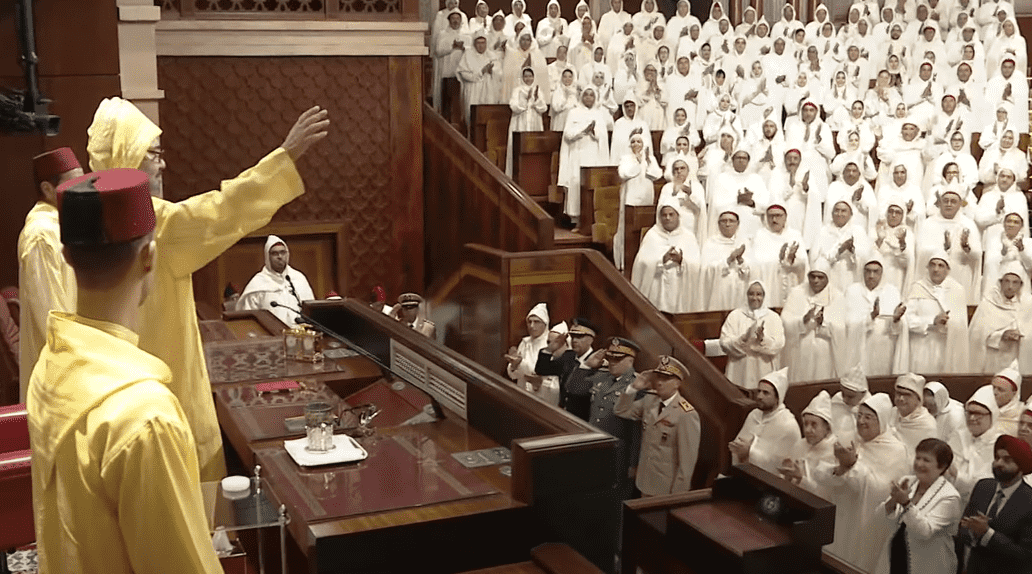 ماذا قال الملك محمد السادس تحت قبة البرلمان خلال 26 سنة من حكمه؟ (تحليل بالبيانات)