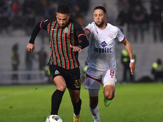 البطولة... الكلاسيكو بين الوداد البيضاوي والجيش الملكي ينتهي بلا غالب ولا مغلوب