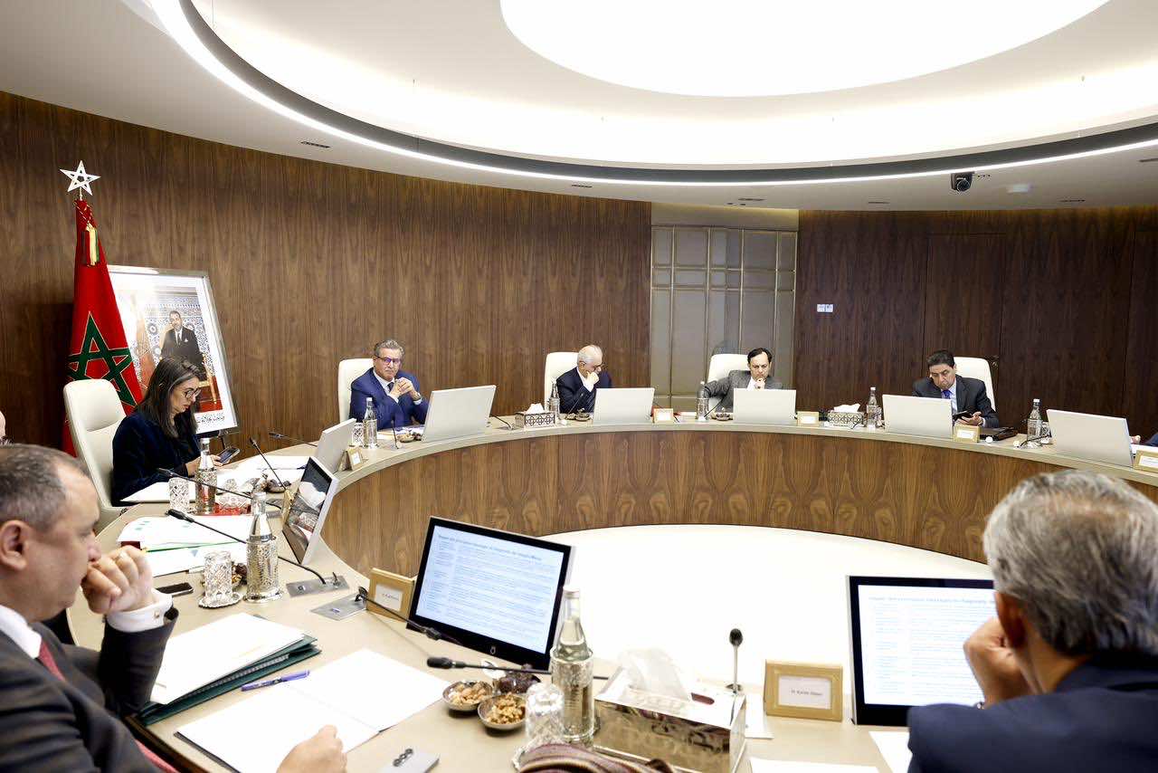 أخنوش يتعهد بتفعيل "حزمة من الإجراءات" على المدى القريب لإنعاش التشغيل