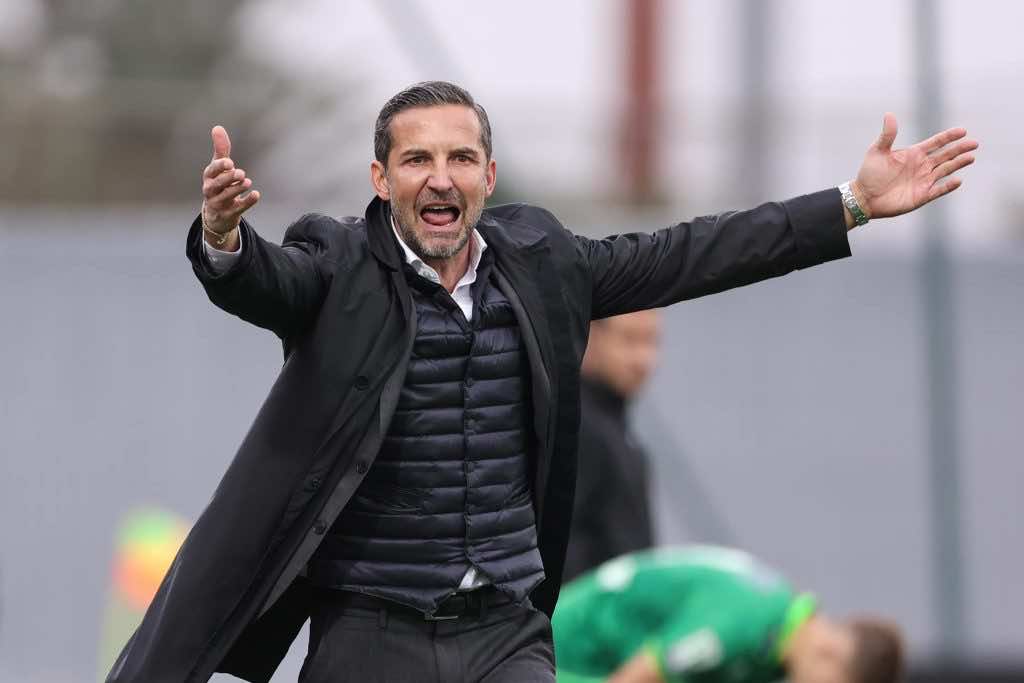 مفاوضات متقدمة بين المغرب الفاسي وزينباور لتدريب الفريق