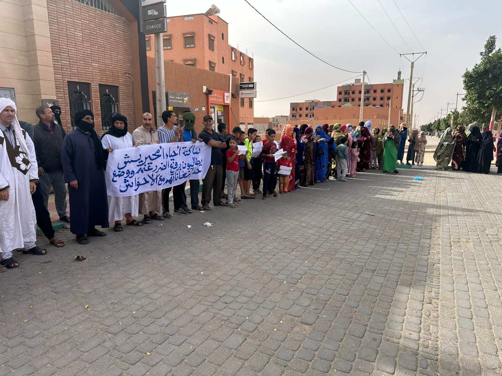 احتجاجات في كلميم على  روائح كريهة لـ"أحواش إبل وأغنام" في ملكية منتخبين