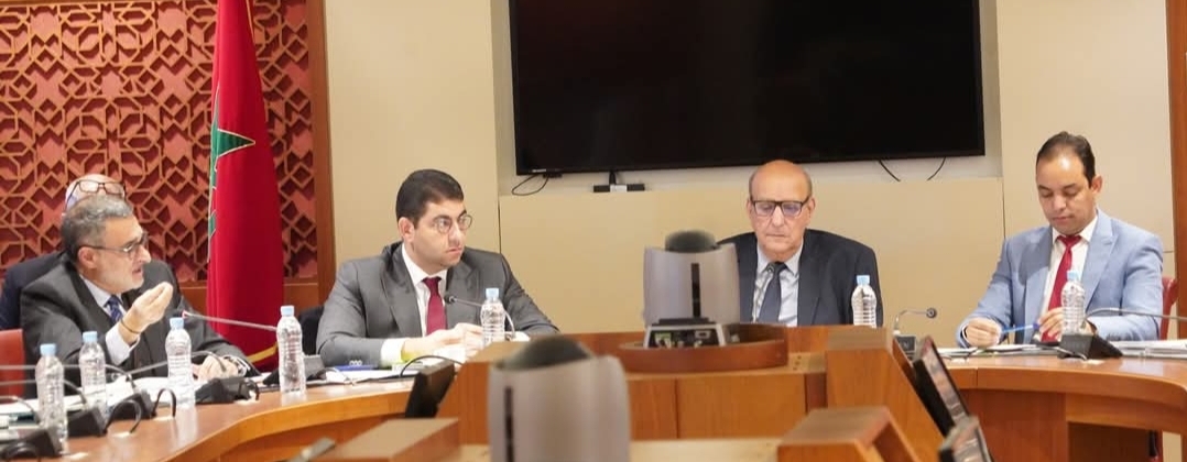 نواب ينتقدون ضعف النقاش السياسي في الإعلام العمومي ويحذرون من وعي زائف في مواقع التواصل