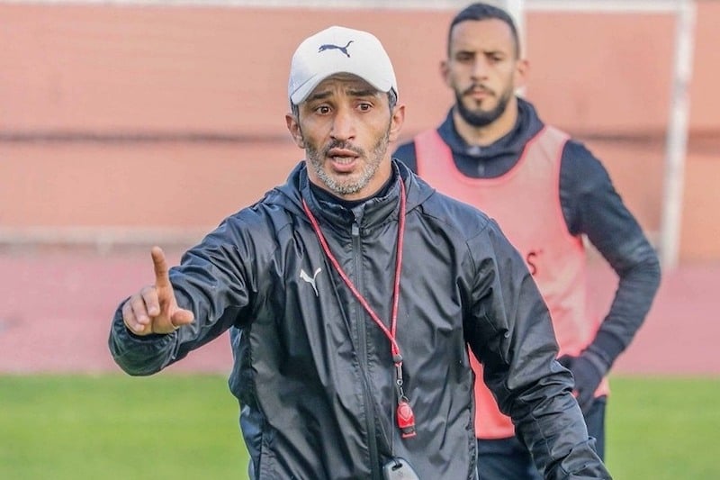 الدفاع الجديدي يقيل مدربه زكرياء عبوب بعد توالي النتائج السلبية