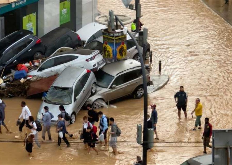 25 ألف متظاهر ينددون في فالنسيا الإسبانية بإدارة كارثة الفيضانات