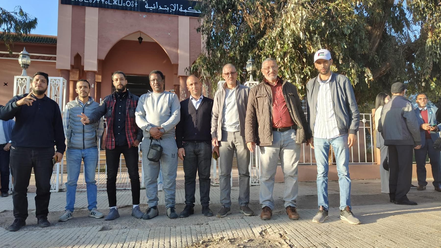 إدانة ثلاثة معتقلين بشهر نافذ بعد احتجاجهم على غلاء أسعار السمك