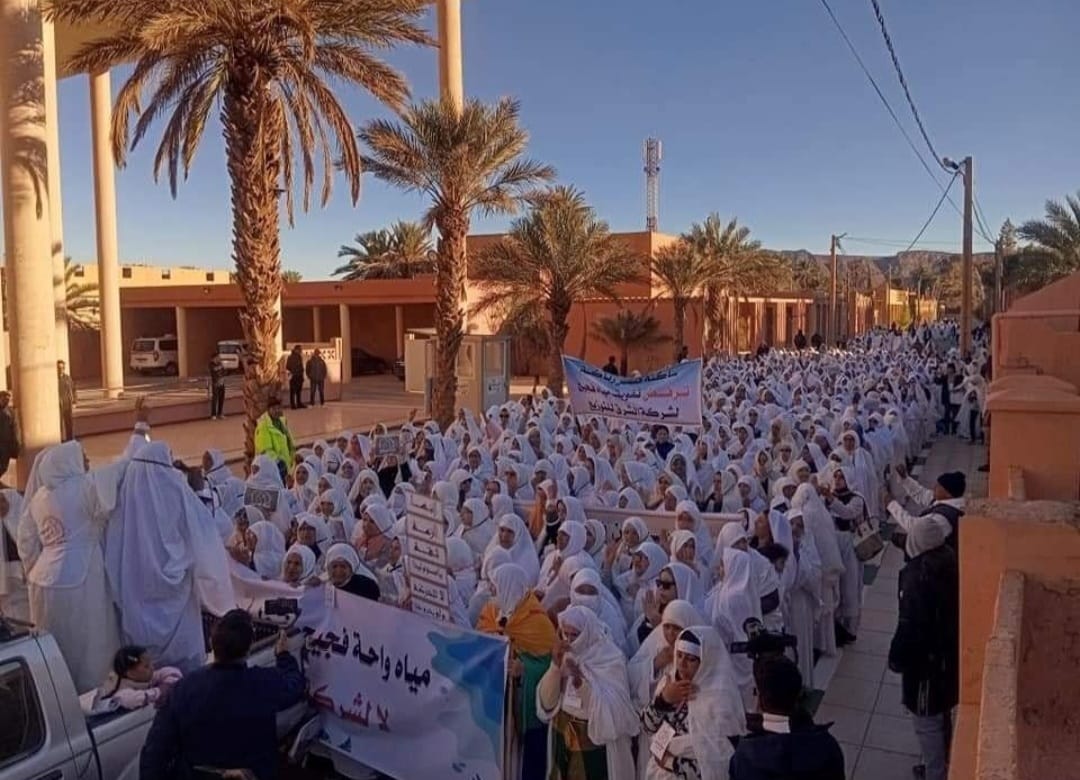 فيدرالية اليسار الديمقراطي تسجل اعتقال اثنين من مناضليها بفيكيك بسبب دفاعهما عن الساكنة