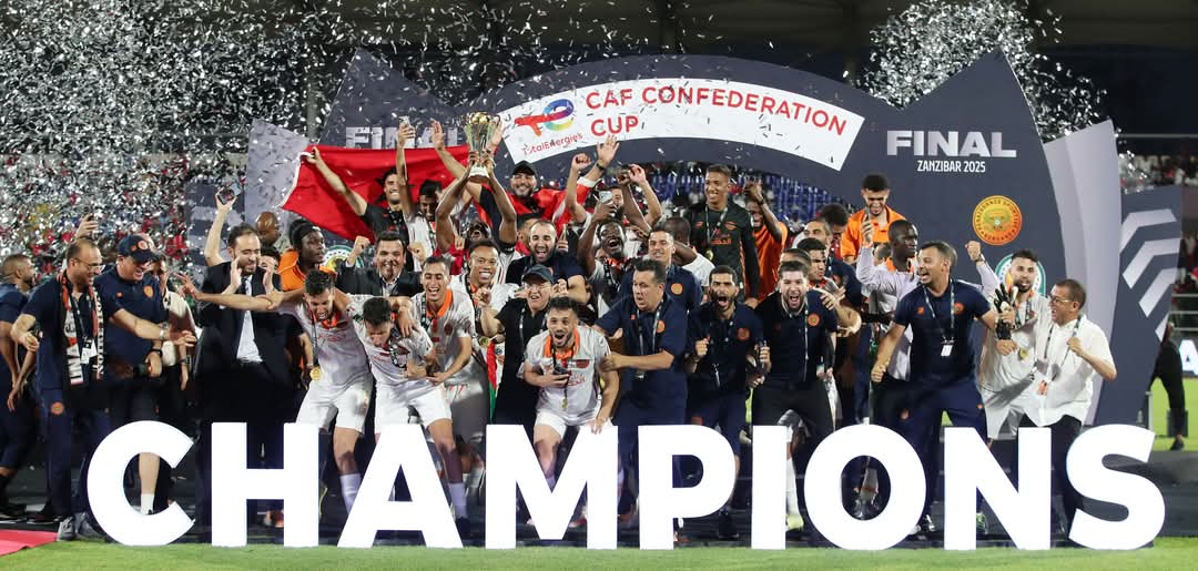 الملك يهنئ أعضاء نادي النهضة البركانية بمناسبة التتويج بكأس الكونفدرالية الإفريقية