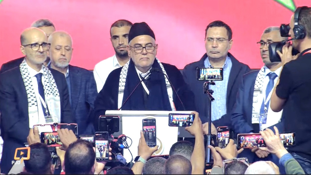 قيادة "البيجيدي" تصادق على تقديم ملتمس رقابة مشترك مع أحزاب المعارضة تمهيدا للاطاحة بالحكومة